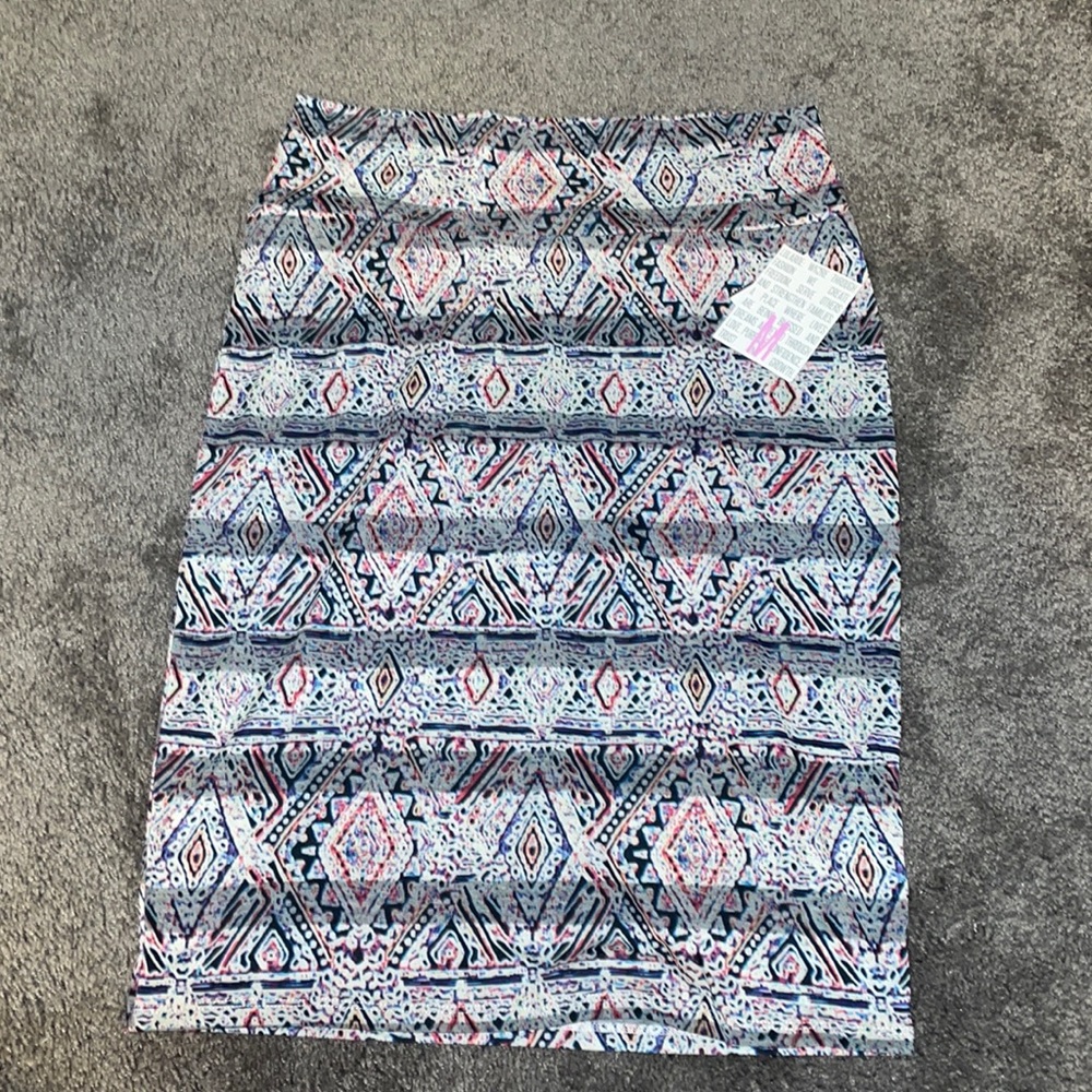 LuLaRoe detail printed Cassie skirt